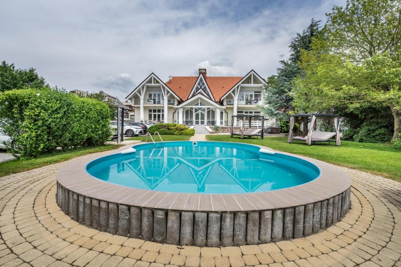 Hotel Clariss Balatonalmádi Dış mekan fotoğraf