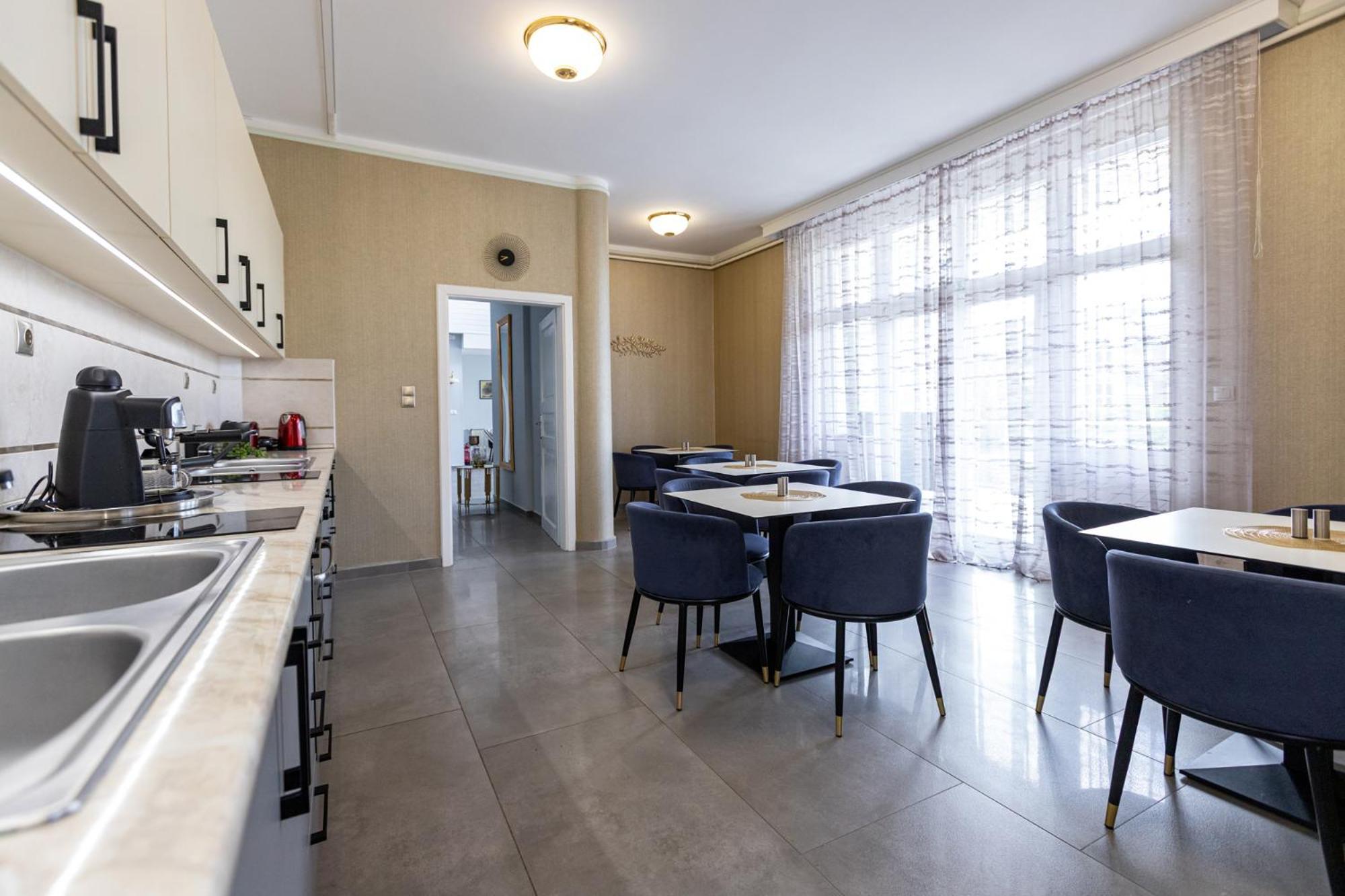 Hotel Clariss Balatonalmádi Dış mekan fotoğraf