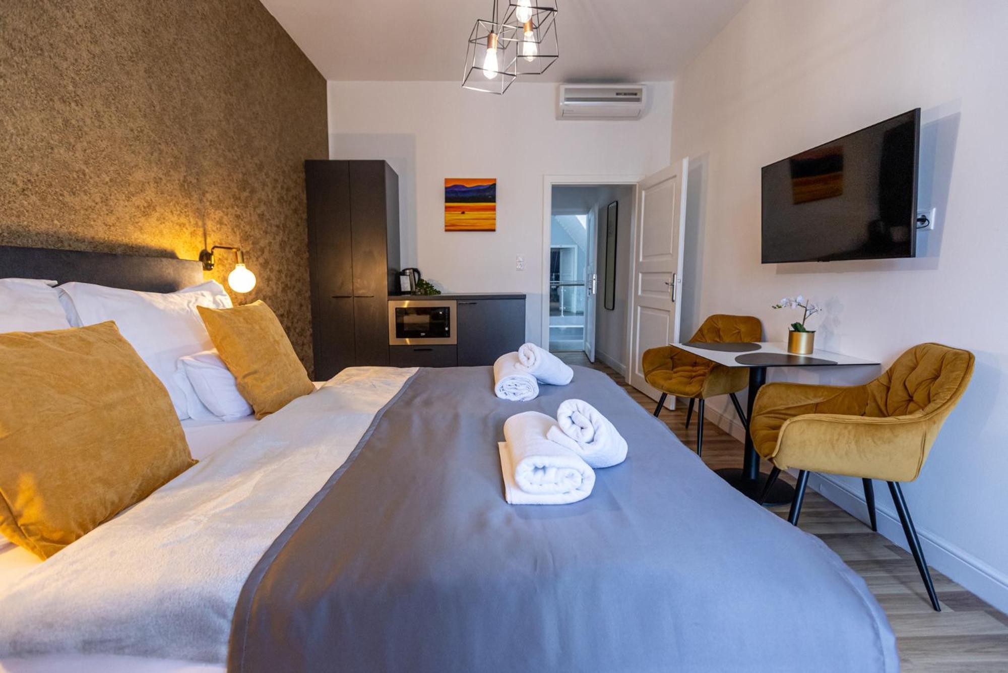 Hotel Clariss Balatonalmádi Dış mekan fotoğraf