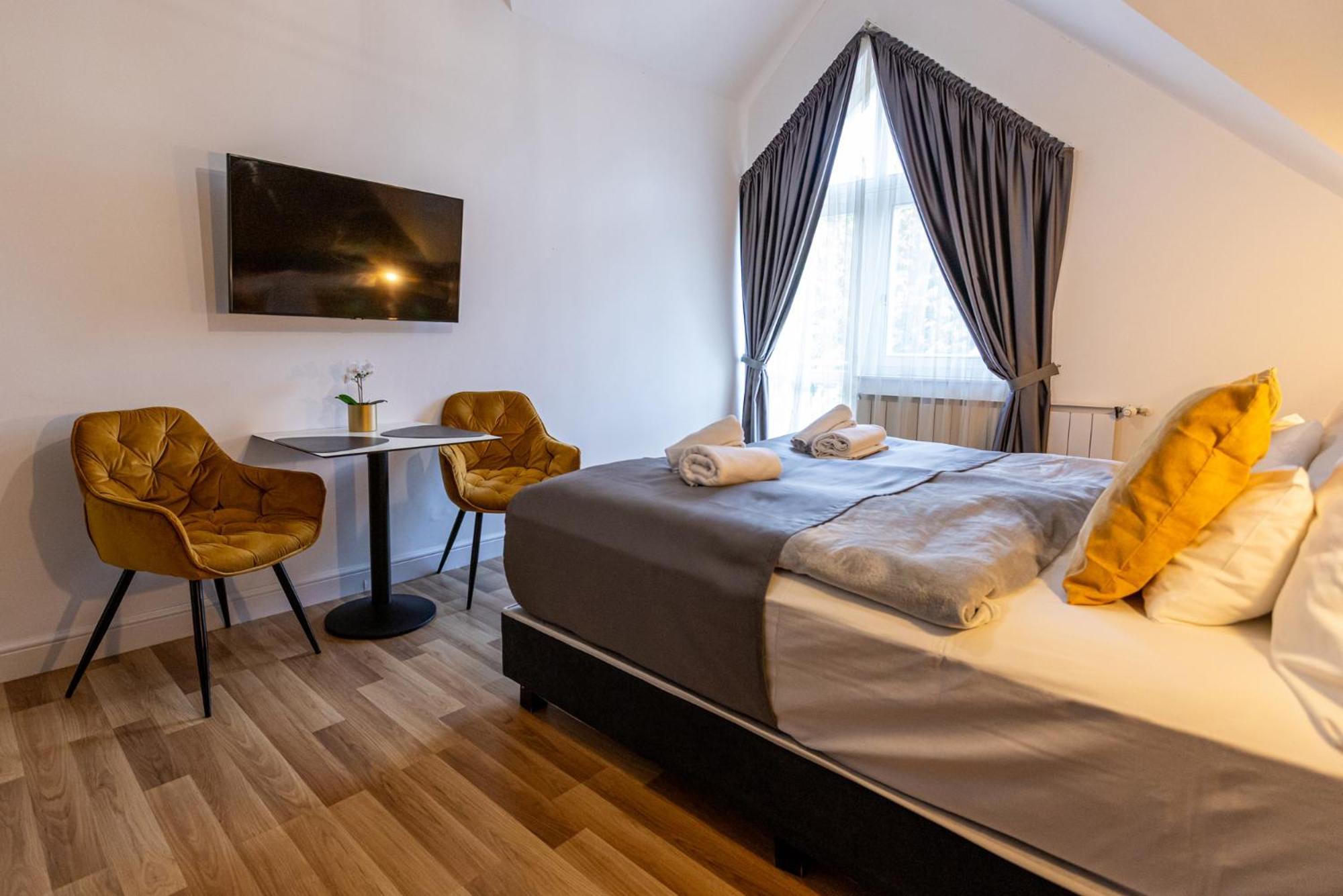Hotel Clariss Balatonalmádi Dış mekan fotoğraf