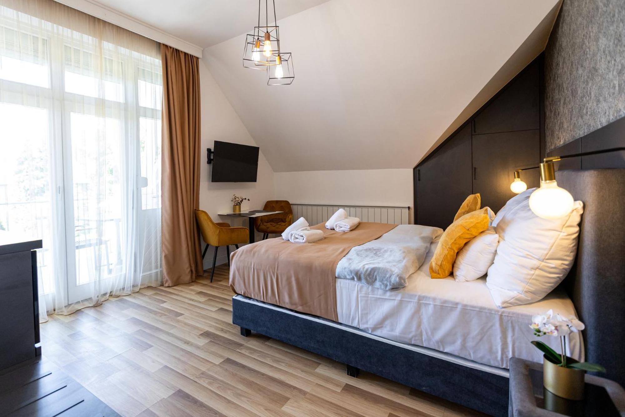 Hotel Clariss Balatonalmádi Dış mekan fotoğraf