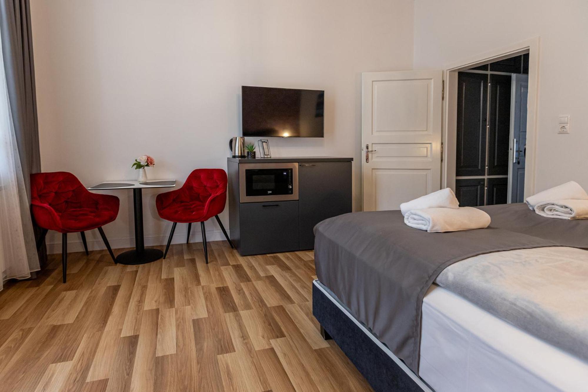Hotel Clariss Balatonalmádi Dış mekan fotoğraf